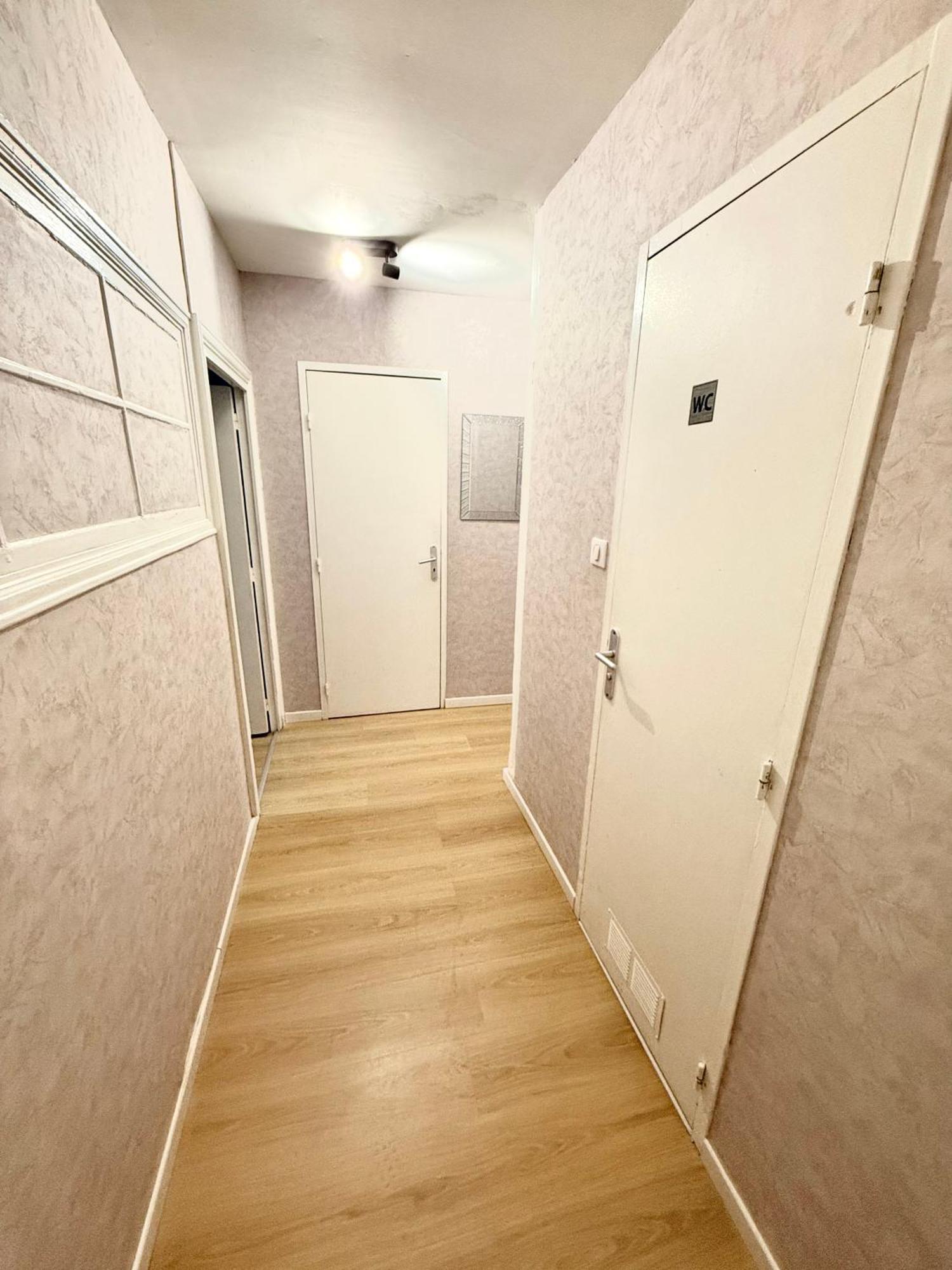 Apartamento Le Retro Saint-Laurent-sur-Saone Exterior foto
